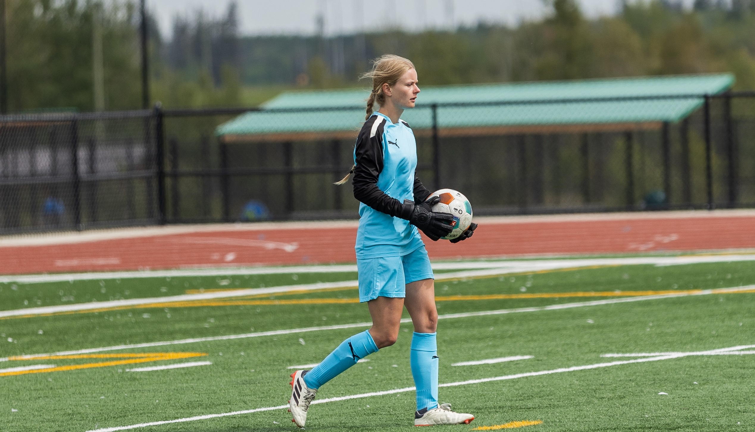 Szmon named female athlete of the week