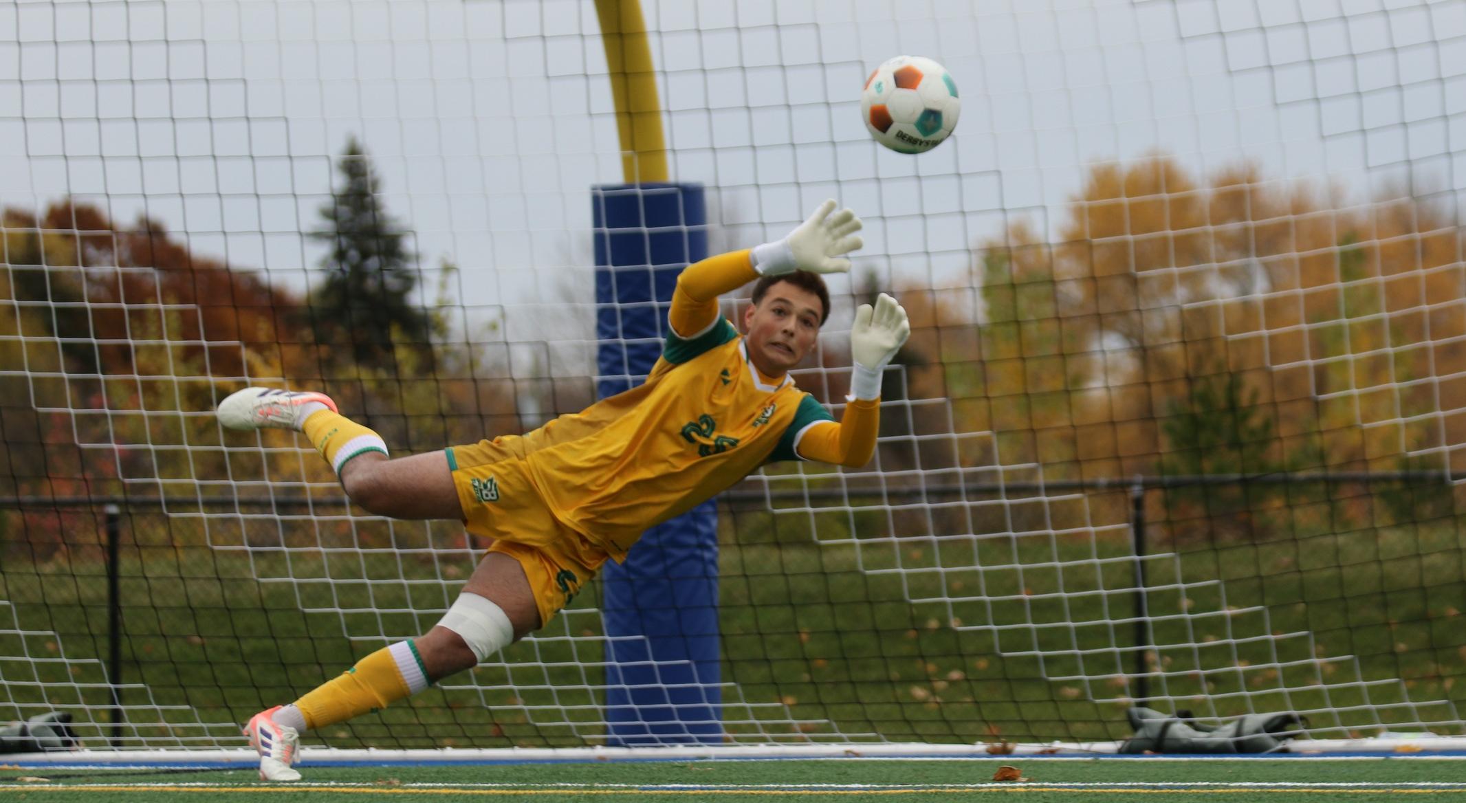 Keeper Peterson named male athlete of the week