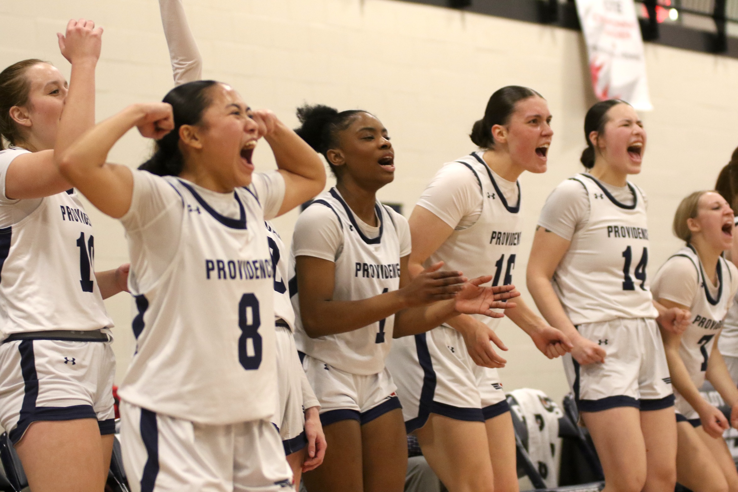 Pilots beat Blazers to complete perfect women's basketball season